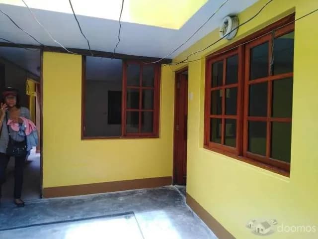 Alquilo casa céntrica con cochera S/.2,500 ,4 dormitorios — foto 3