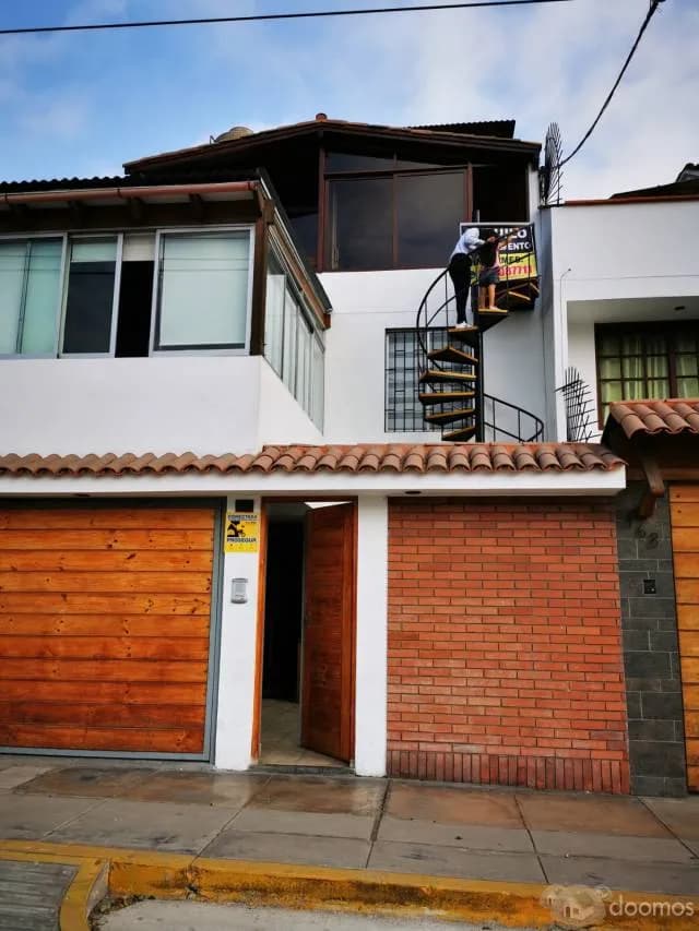 ALQUILO DEPARTAMENTO CÉNTRICO EN SAN BORJA — foto 1