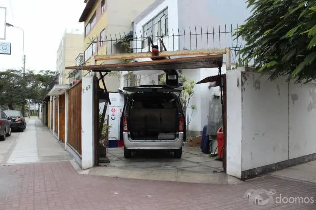VENTA DE INMUEBLE EN MIRAFLORES — foto 3