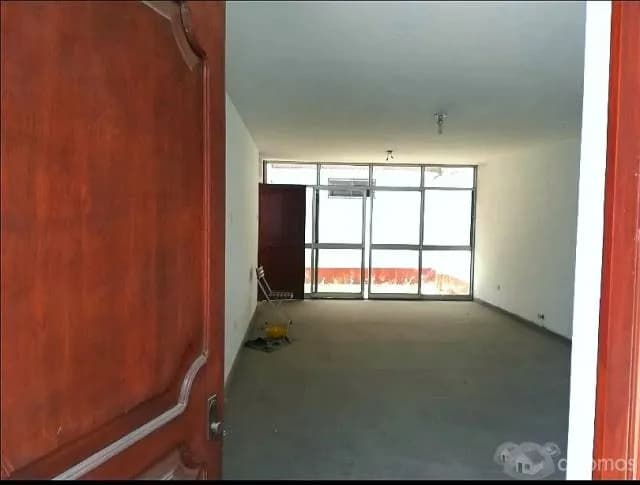Amplia y bien ubicada casa- documentacion en orden — foto 3