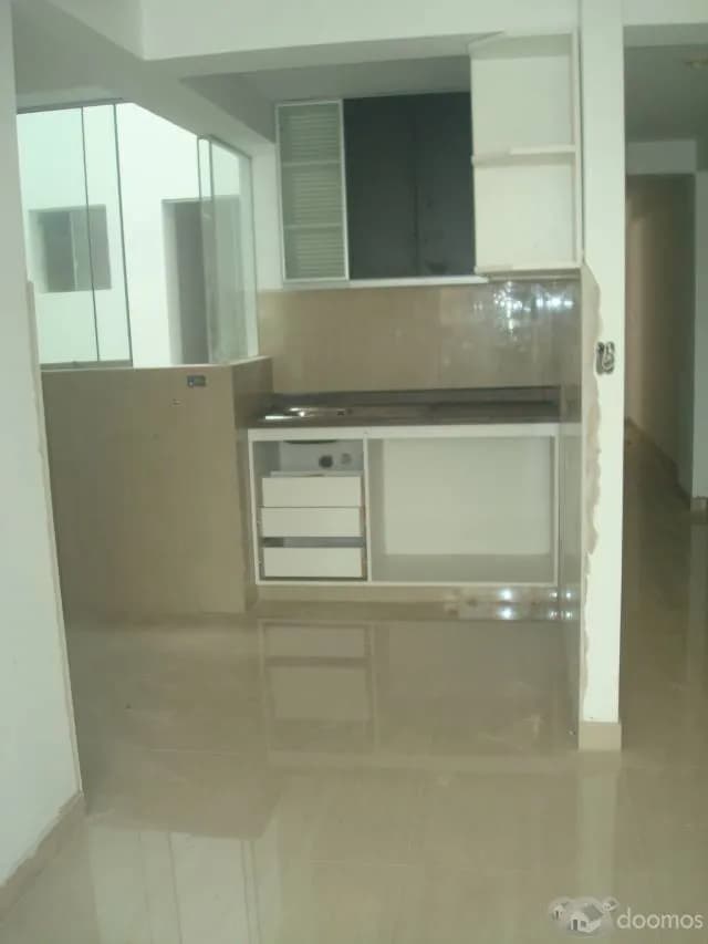 ALQUILO MINI DEPA Y HABITACIONES — foto 3