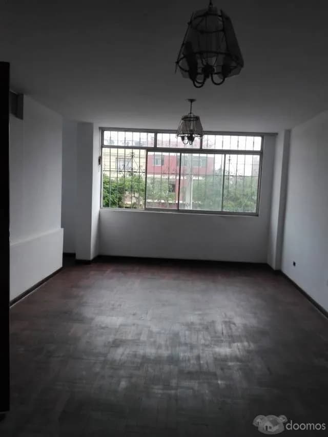 Venta amplio departamento Av. Bertello Lima — foto 3
