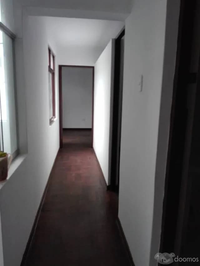 Venta amplio departamento Av. Bertello Lima — foto 8