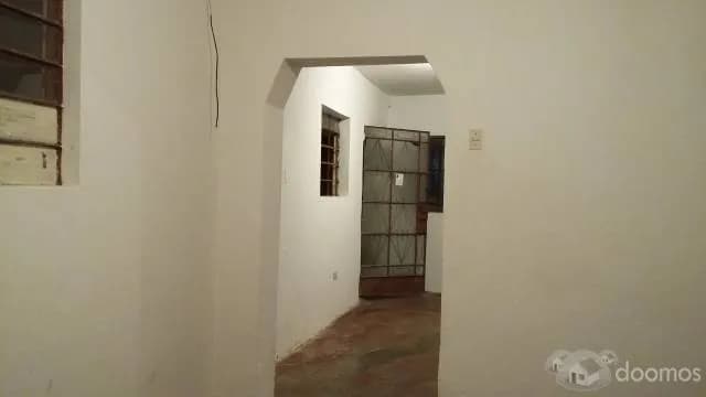 ALQUILO 2 AMPLIOS AMBIENTES -PUERTA CALLE - PRIMER PISO — foto 2
