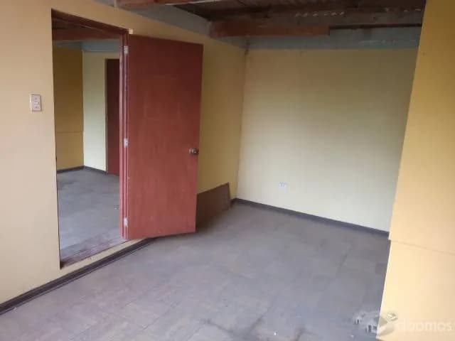 CASA FRENTE A HERMOSO  PARQUE EN BELLAVISTA — foto 10