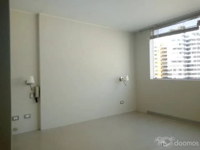Venta de departamento remodelado en Miraflores — foto 1
