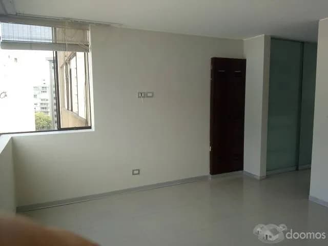 Venta de departamento remodelado en Miraflores — foto 2
