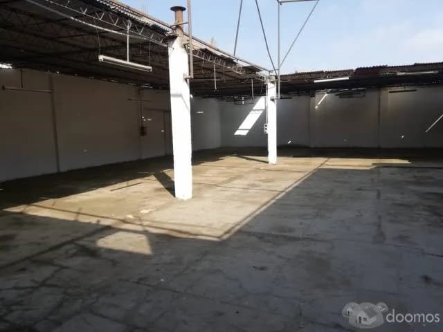 VENTA LOCAL COMERCIAL SAN MARTIN DE PORRES — foto 2