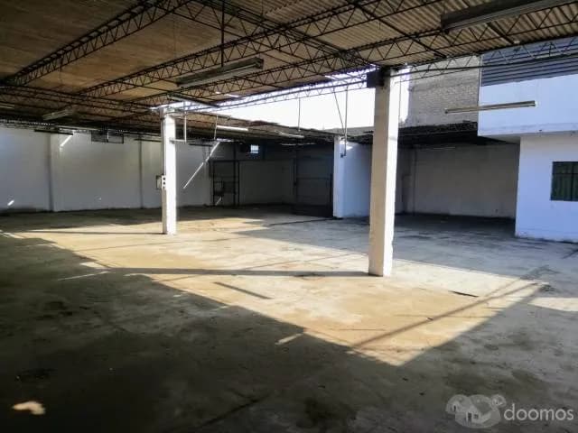 VENTA LOCAL COMERCIAL SAN MARTIN DE PORRES — foto 4