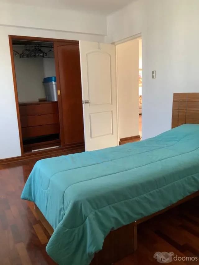 Departamento en tercer piso con cochera interior cerrada — foto 7