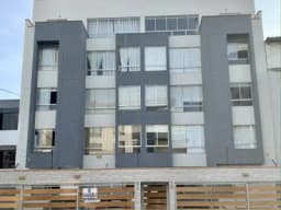 ALQUILO CÓMODO DEPARTAMENTO DE 2 DORMITORIOS EN SURCO. EXCELENTE UBICACIÓN