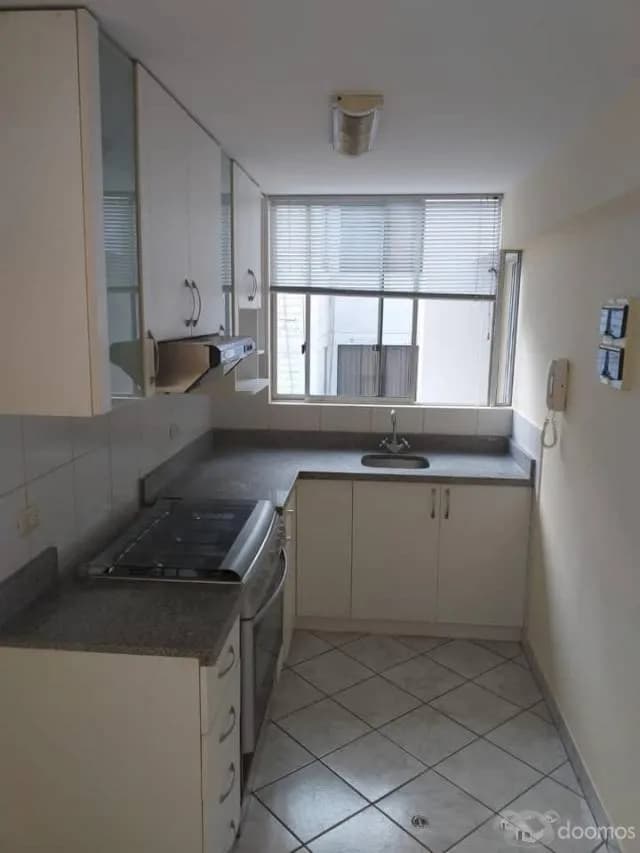 ALQUILO CÓMODO DEPARTAMENTO DE 2 DORMITORIOS EN SURCO. EXCELENTE UBICACIÓN — foto 3