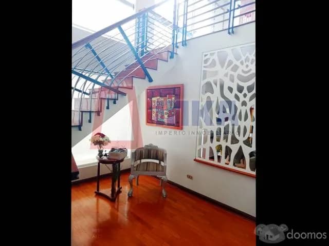 ESPECTACULAR CASA ,CON  FINOS ACABADOS Y EXCELENTE DISTRIBUCIÓN — foto 7