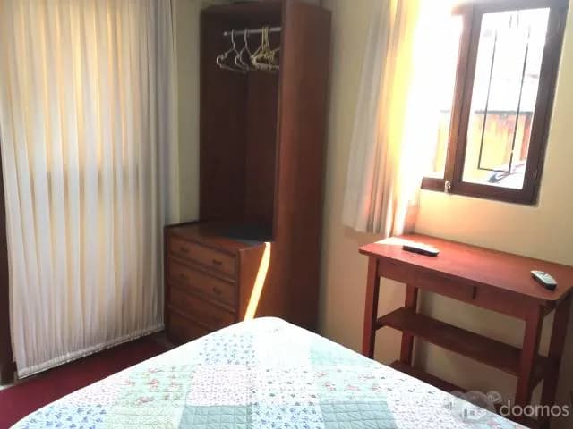 ALQUILO HABITACIÓN AMOBLADA u OFICINA — foto 3