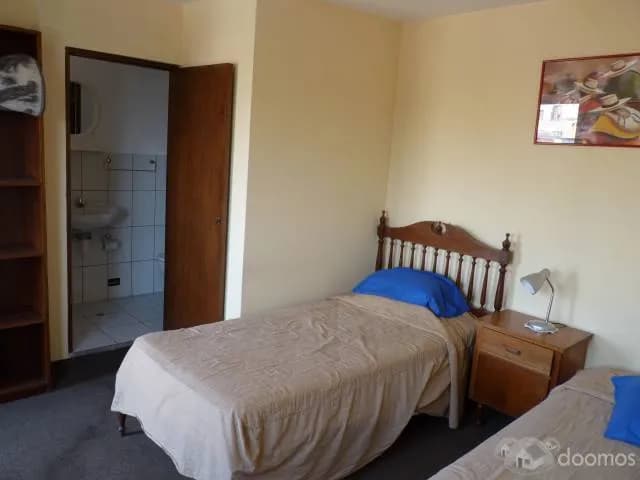 ALQUILO HABITACIÓN AMOBLADA u OFICINA — foto 4
