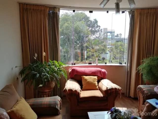 HERMOSO DEPARTAMENTO EN SURQUILLO CON VISTA A PARQUE — foto 1