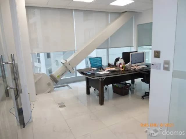 ALQUILER OFICINA DE 141.29 m2 — foto 2