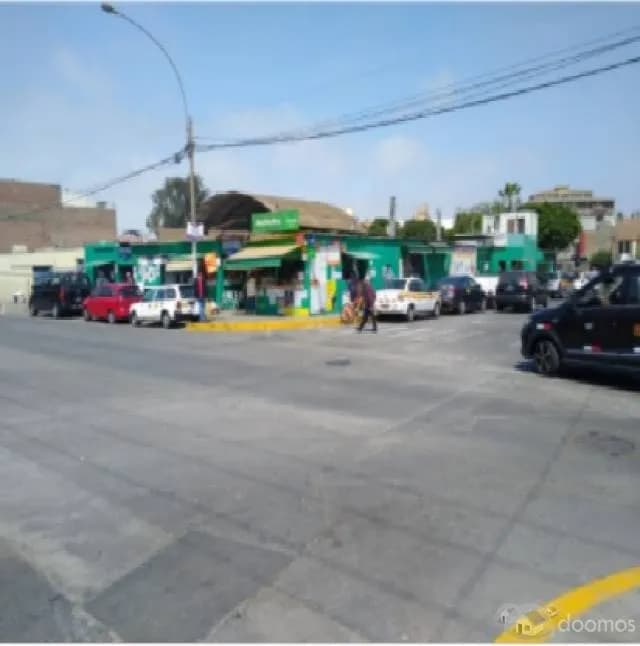 ALQUILER DE LOCAL COMERCIAL FRENTE A MERCADO — foto 2