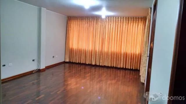 SE ALQUILA DEPARTAMENTO AMPLIO Y MODERNO — foto 2