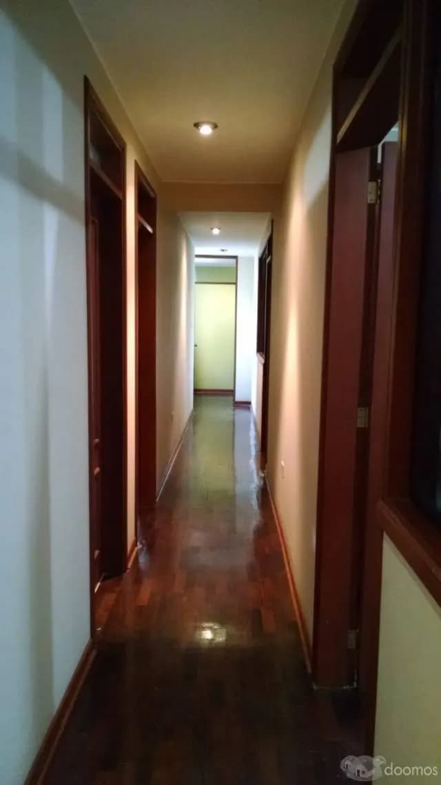 SE ALQUILA DEPARTAMENTO AMPLIO Y MODERNO — foto 3