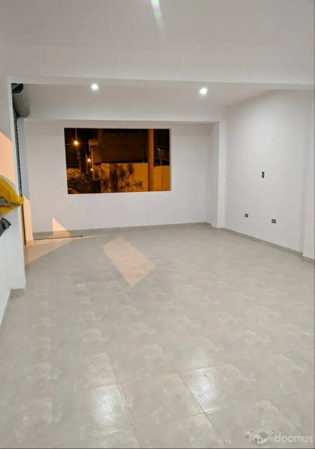 ALQUILER DE LOCAL COMERCIAL EN ESTRENO — foto 3