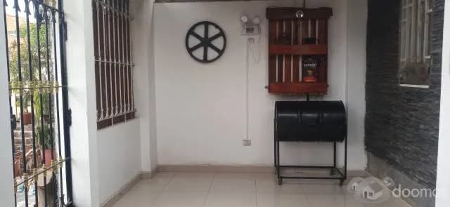 VENTA DE CASA FRENTE A JARDÍN — foto 4