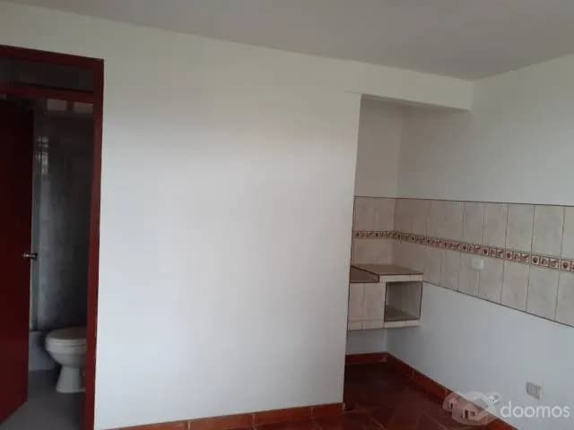 Habitacion frente al  parque con baño independiente — foto 2
