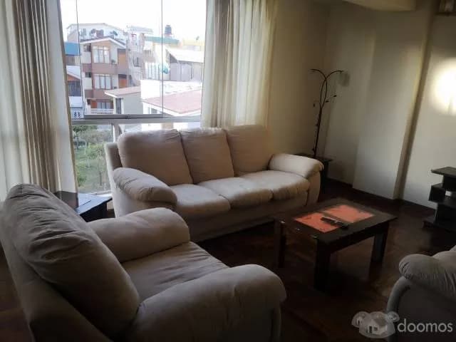 ALQUILO hermoso departamento amoblado a dos cuadras de la AV. ejército — foto 6