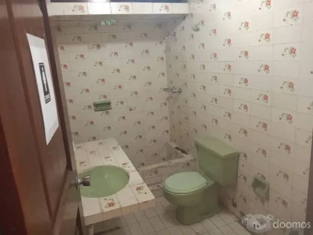 CASA LISTA PARA HABITAR  SE ALQUILA , IDEAL NEGOCIO SOBRE AVENIDA — foto 4