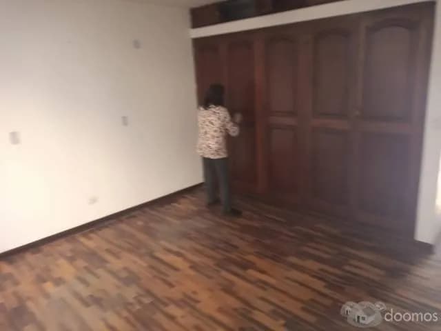 CASA LISTA PARA HABITAR  SE ALQUILA , IDEAL NEGOCIO SOBRE AVENIDA — foto 12