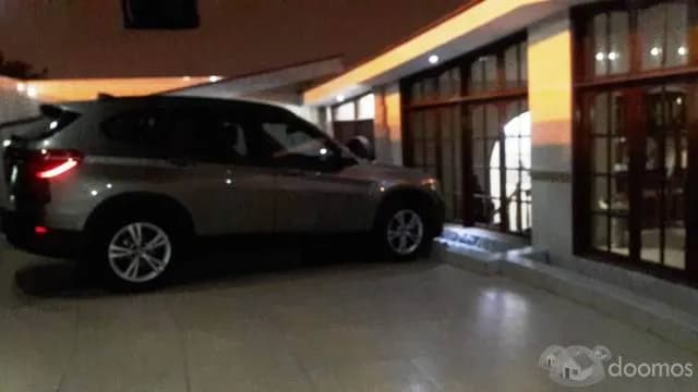 Venta Hermosa Casa 3 pisos 900m2 Casuarinas Sur - Surco — foto 2