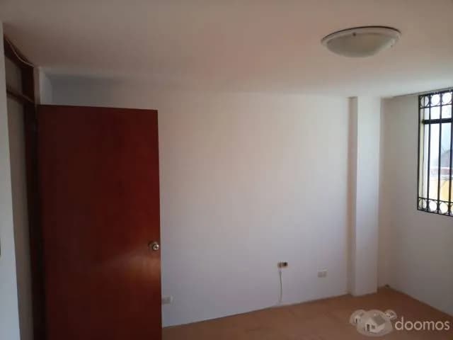 Alquilo departamento en Urb. Pando San Miguel - Lima — foto 4