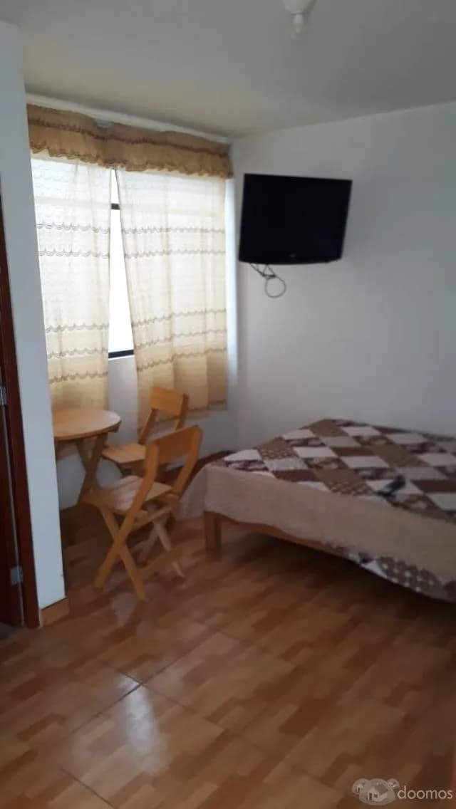 ALQUILO HABITACION AMOBLADA C/COCHERA EN HUACHO — foto 2