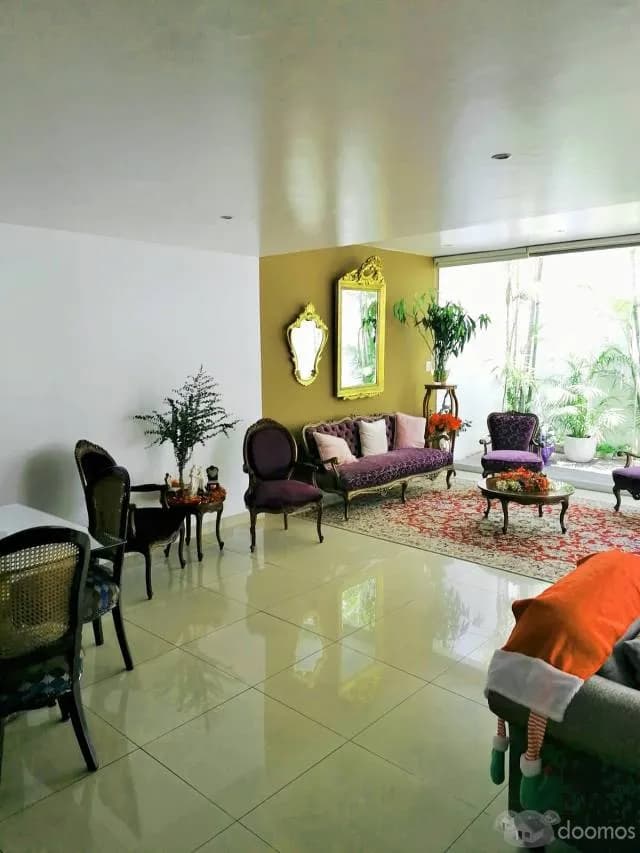 Venta de Hermosa Casa Totalmente Remodelada — foto 1