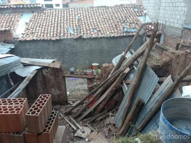 EN VENTA CASA COMO TERRENO EN CALLE LUCREPATA — foto 1