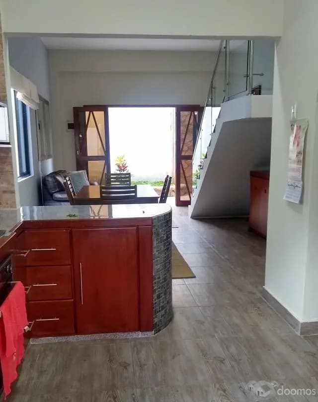 Vendo casa con piscina y 8 dormitorios $ 220,000 — foto 4