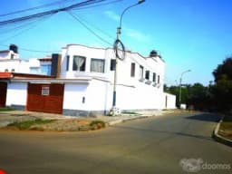 Venta de Casa con Tres Frentes