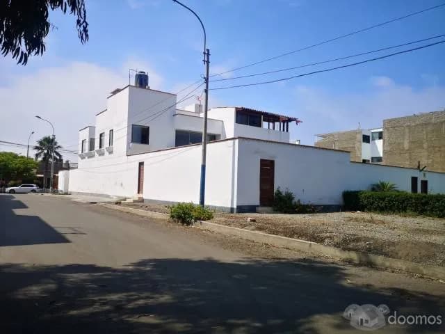 Venta de Casa con Tres Frentes — foto 2