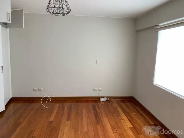 alquilo departamento sin amoblar 2 dormitorios en Miraflores — foto 2