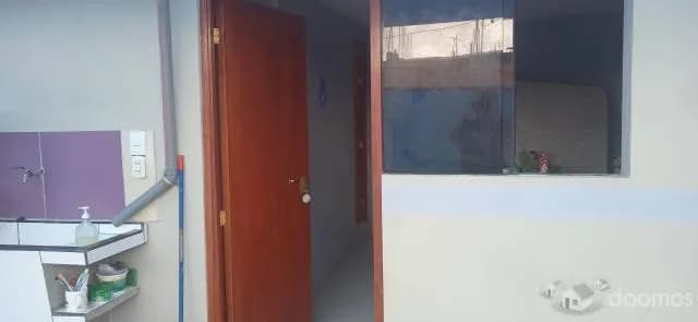 SE ALQUILA HABITACIÓN SIMPLE CON BAÑO PRIVADO — foto 1