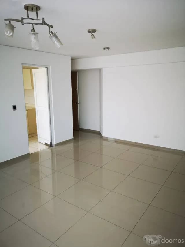 ALQUILER DEPARTAMENTO MIRAFLORES 2 DORMITORIOS — foto 2