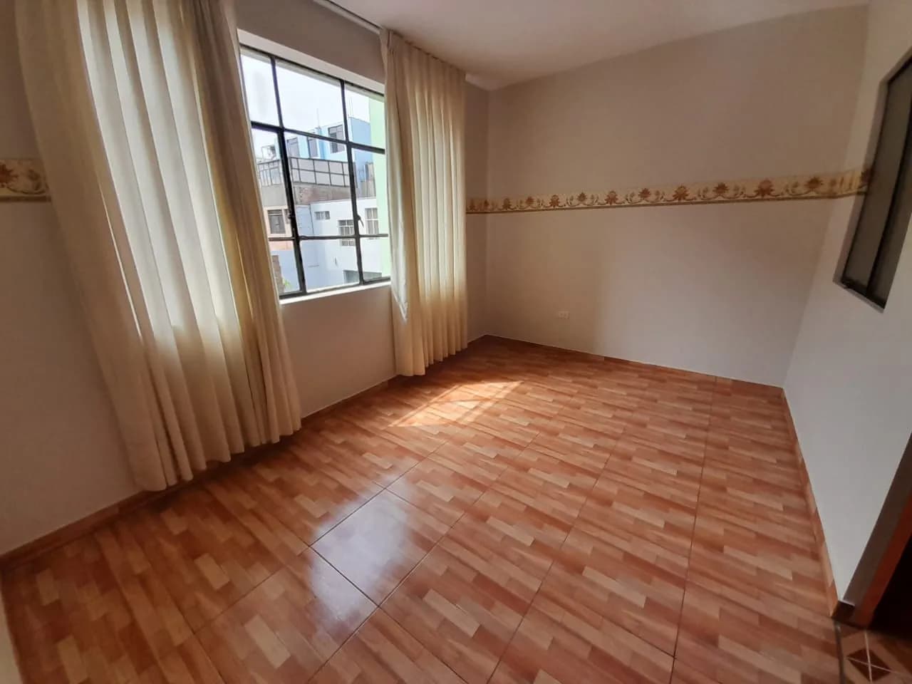 ALQUILO BONITO MINI-DPTO GRANDE EN SANTA CATALINA — foto 10