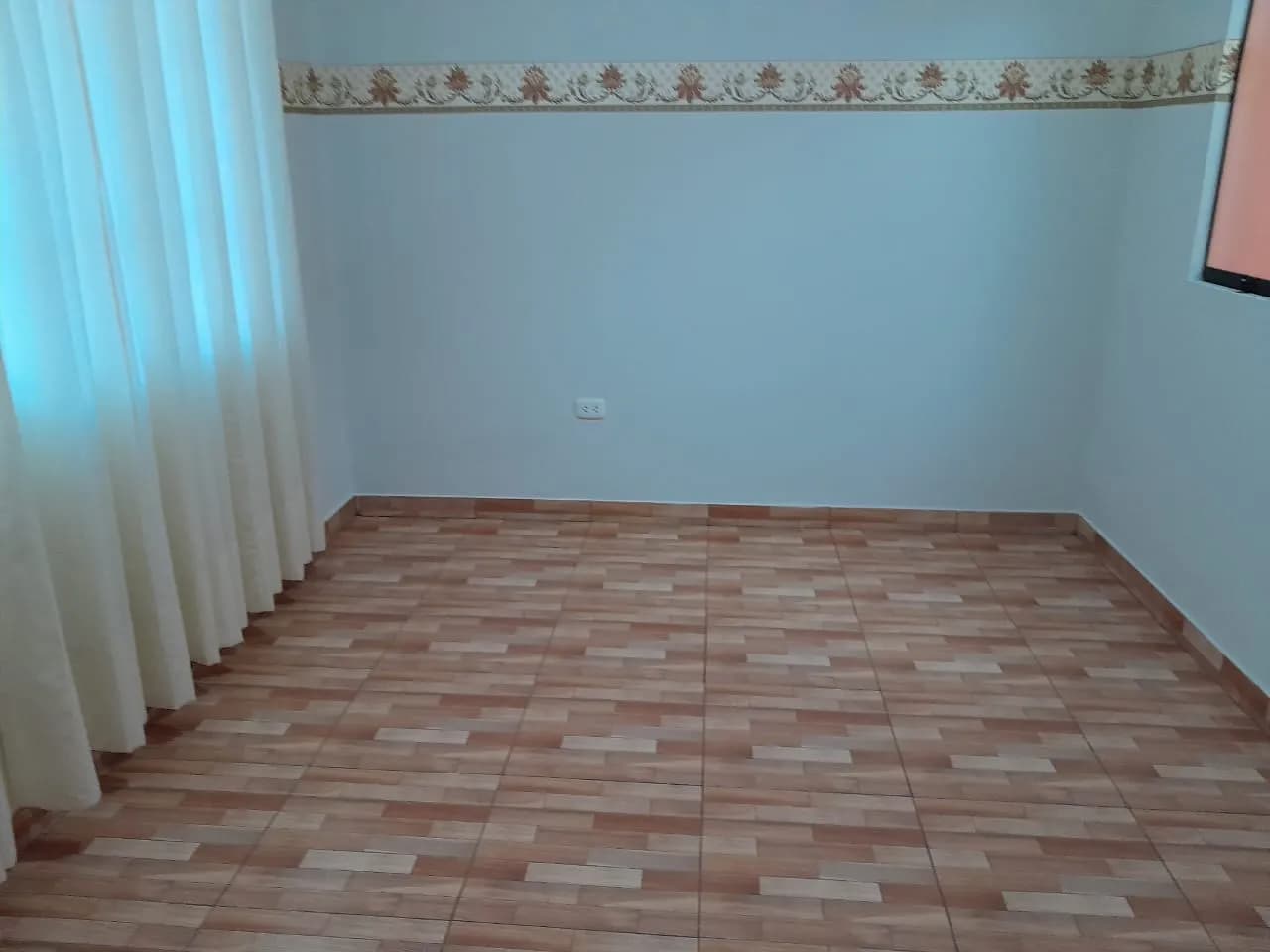 ALQUILO BONITO MINI-DPTO GRANDE EN SANTA CATALINA — foto 8