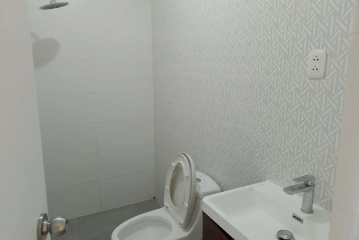 Se Alquila Departamento de 2 hab en Jr. Tacna en el Centro de Hyo — foto 2