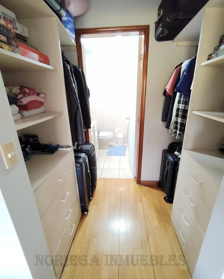 Surco. Dpto. 165 m2 + 35 m2 Terraza + 2 Cocheras. US$ 255,000.- — foto 8