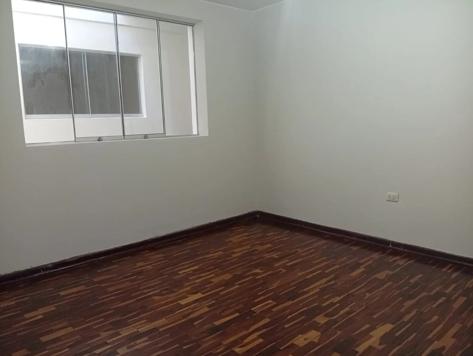 Venta de amplio Departamento independiente en Salamanca de Monterrico — foto 8