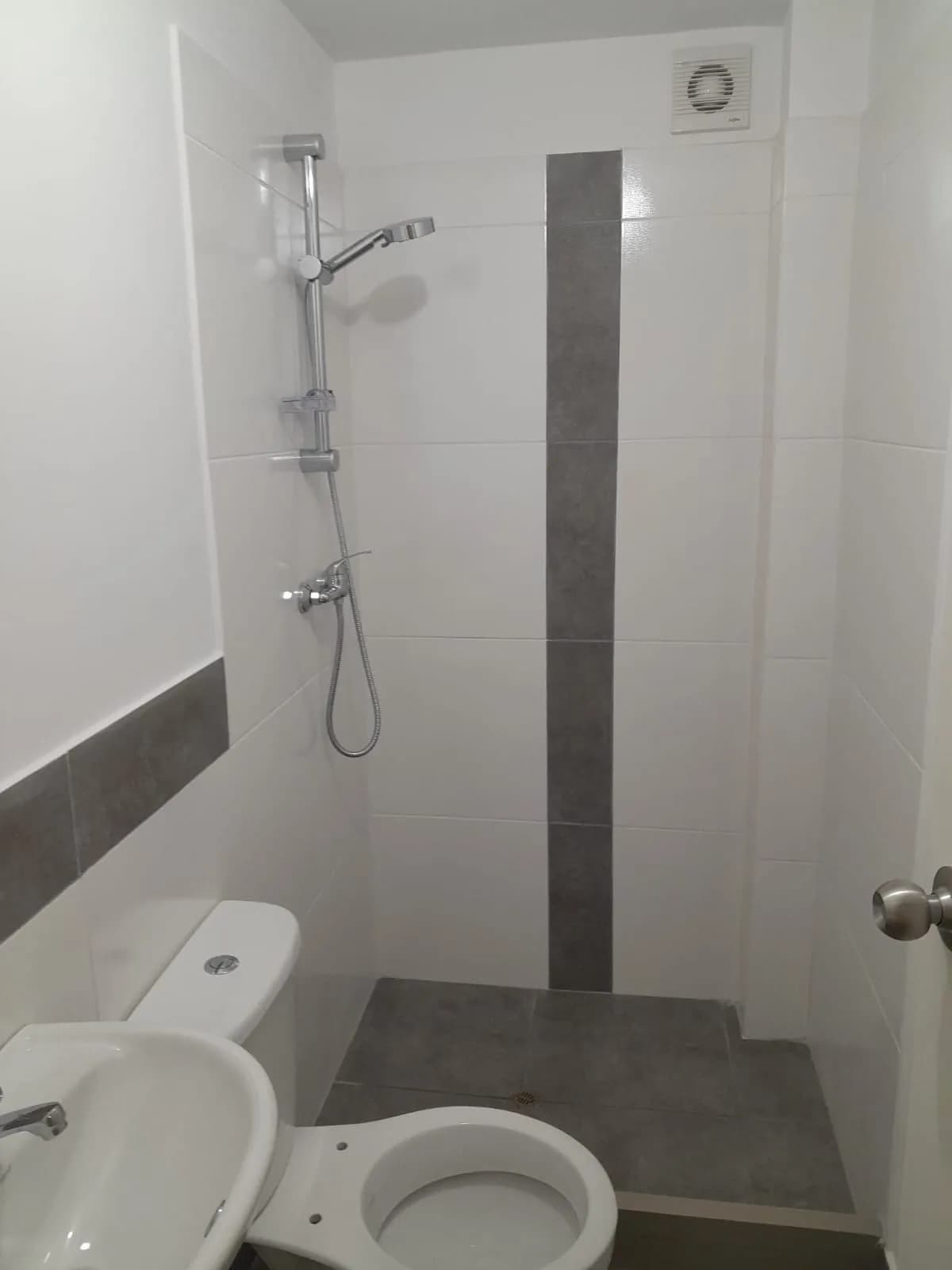 VENDO MODERNO DEPARTAMENTO EN CONDOMINIO  LAS PRADERAS – COMAS — foto 5