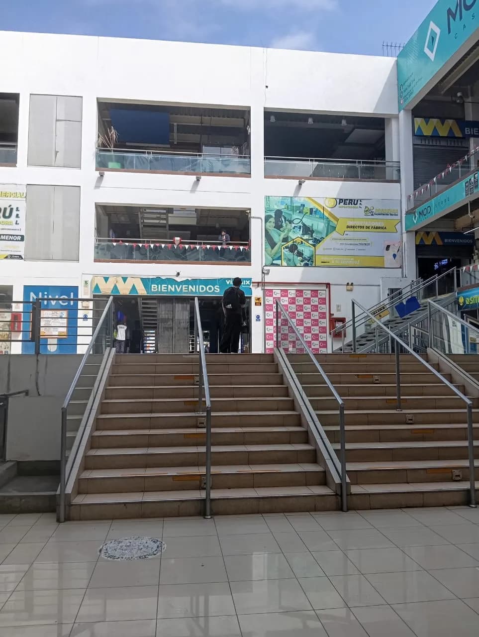 VENDO LOCAL DE 5MTS2 EN EL EMPORIO COMERCIAL LAS MALVINAS — foto 5