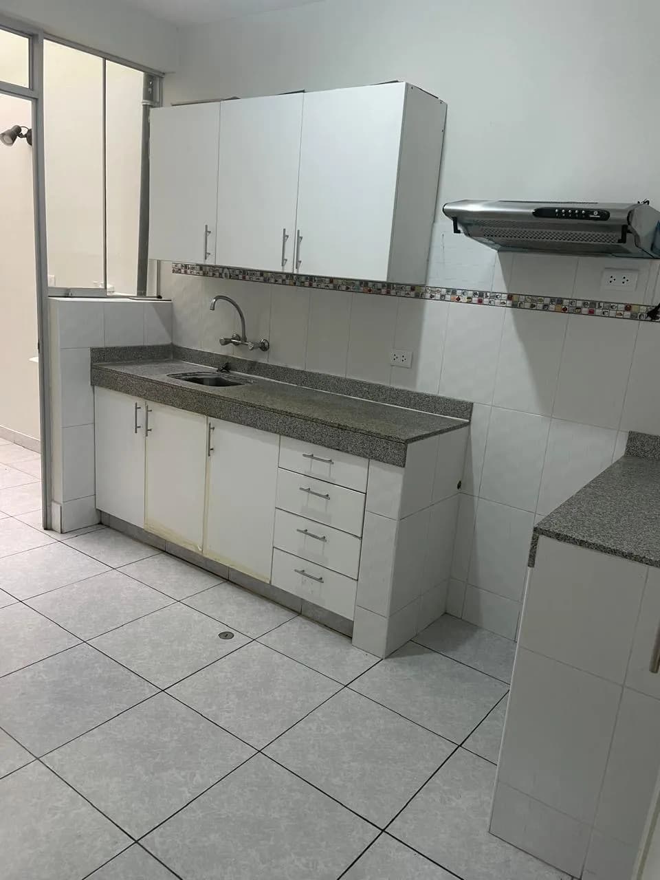 Departamento surco cerca ovalo higuereta, frente universidad champagnat — foto 4