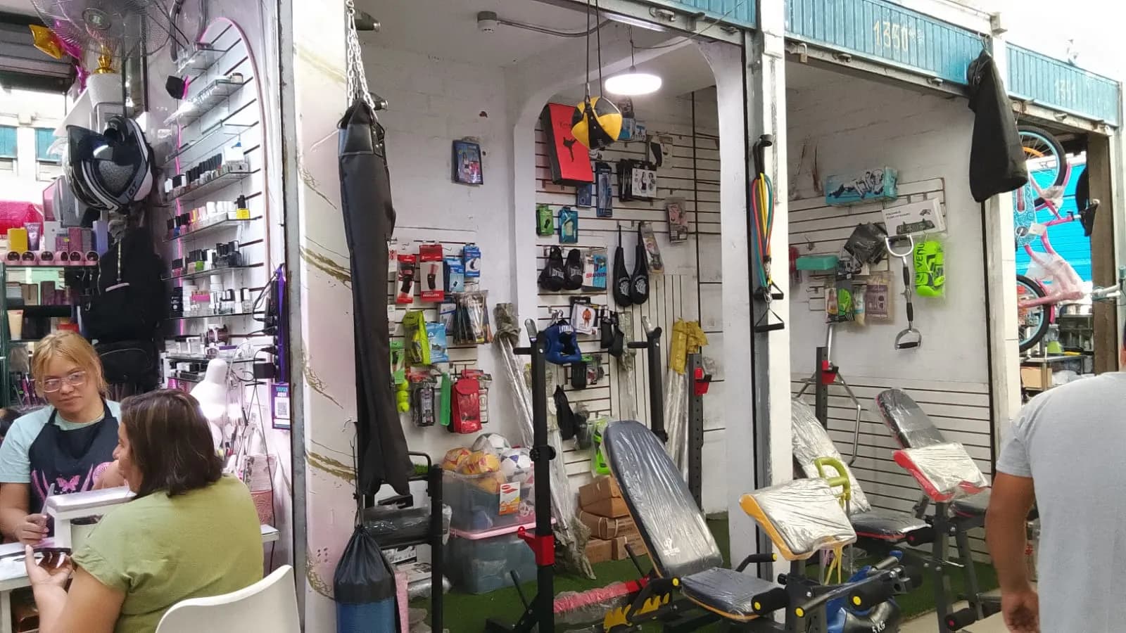VENTA DE DOS LOCALES COMERCIALES — foto 2
